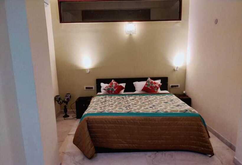 호텔 Narmade River View Resort