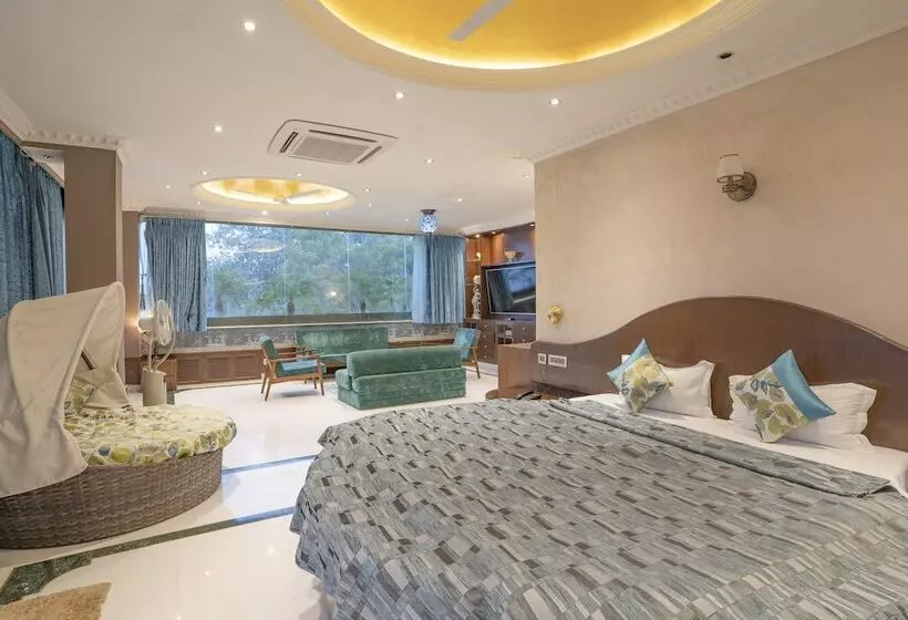 ホテル Narmade River View Resort