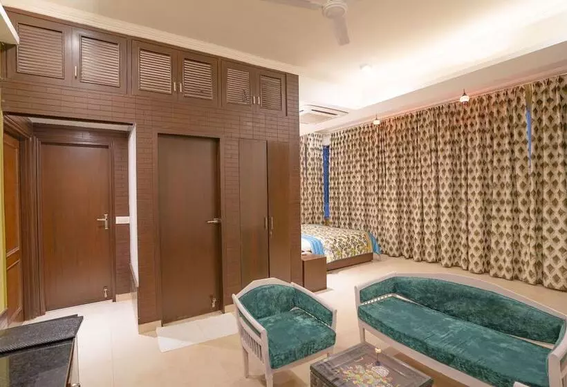 ホテル Narmade River View Resort