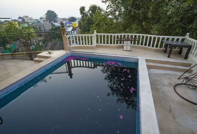 ホテル Narmade River View Resort