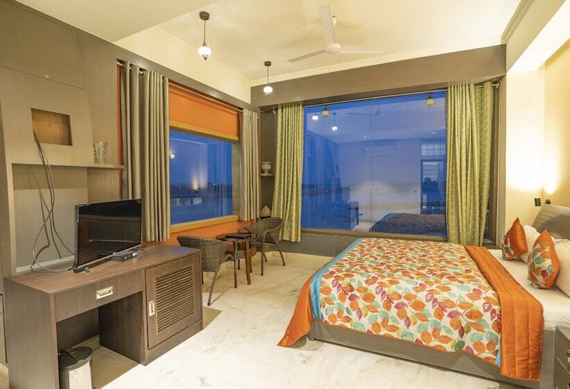 호텔 Narmade River View Resort