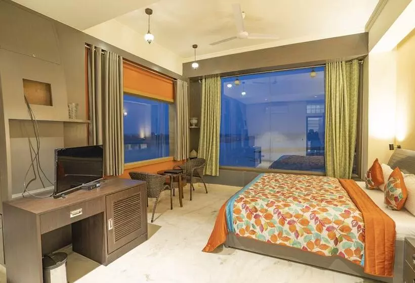 ホテル Narmade River View Resort