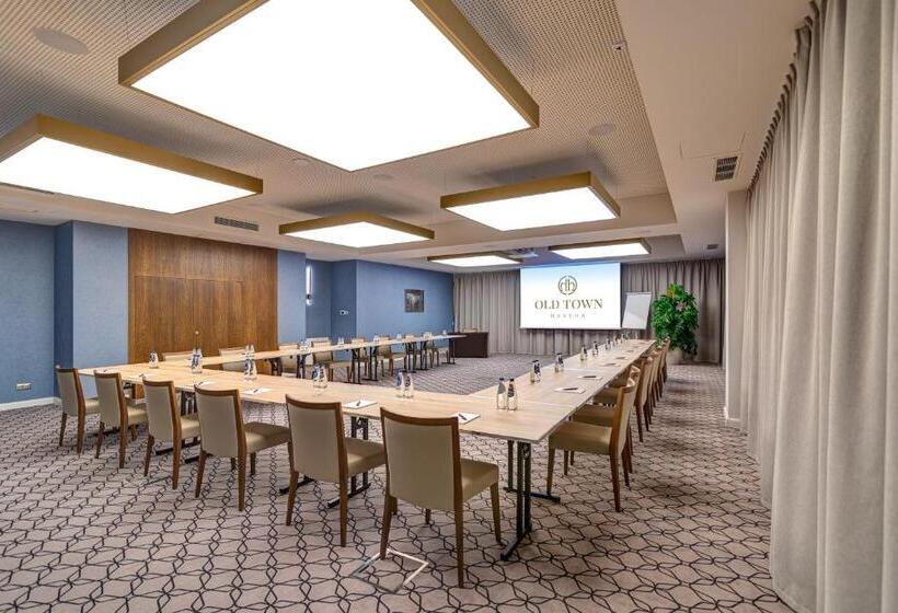 هتل Old Town Haston