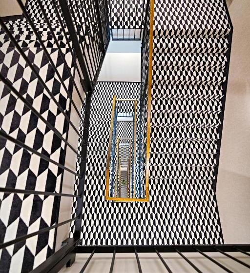 هتل Old Town Haston