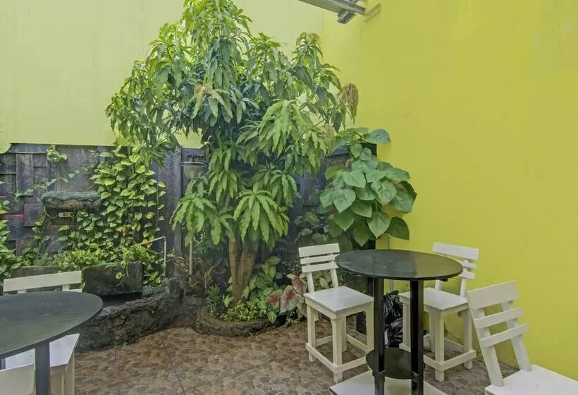 ホテル Oyo 90615 Jojo Homestay