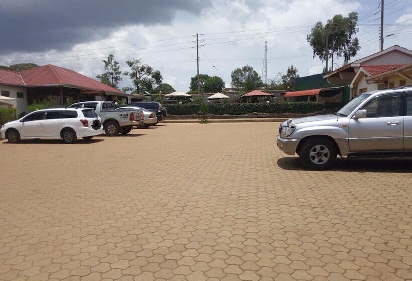 בית מלון כפרי Pazuri Kitale Highway View