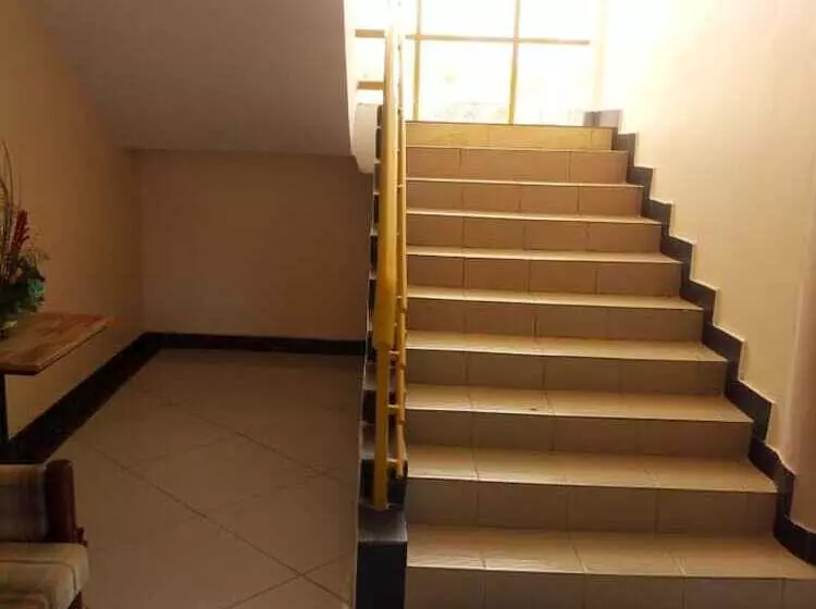 هتل Pazuri Kitale Highway View