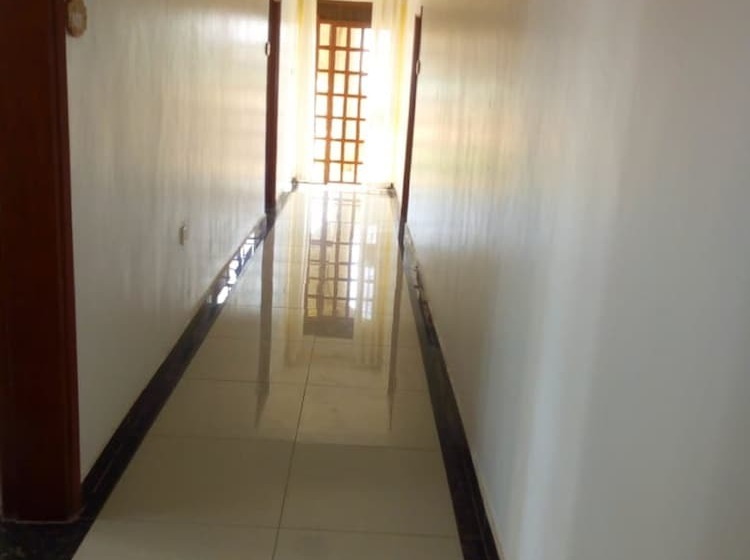 בית מלון כפרי Pazuri Kitale Highway View