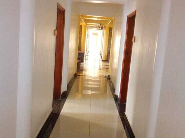 בית מלון כפרי Pazuri Kitale Highway View