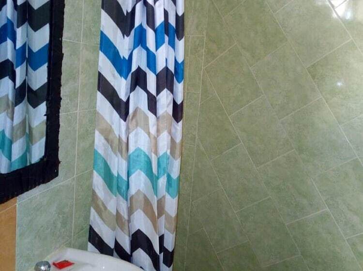 בית מלון כפרי Pazuri Kitale Highway View