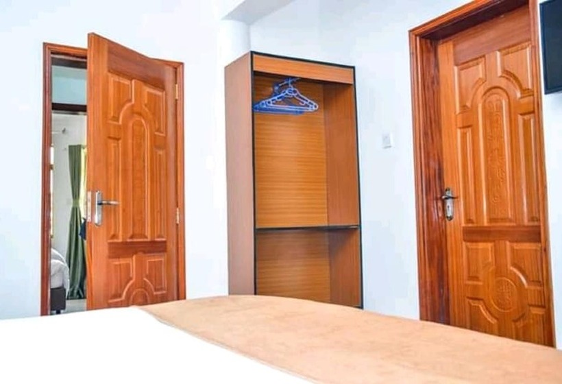 בית מלון כפרי Pazuri Kitale Highway View