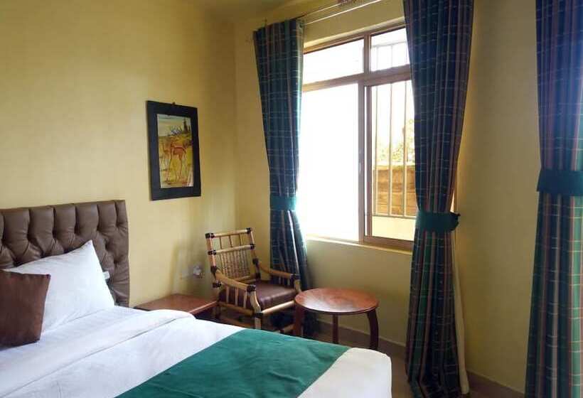 בית מלון כפרי Pazuri Kitale Highway View