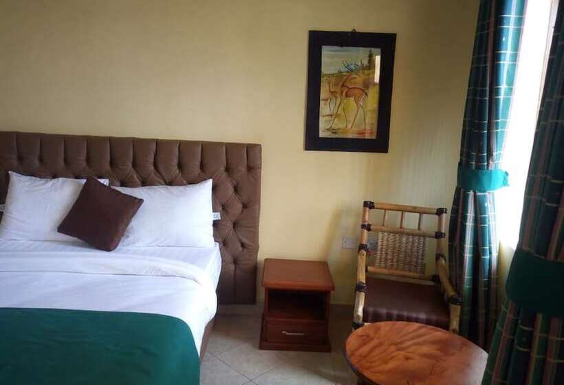 בית מלון כפרי Pazuri Kitale Highway View