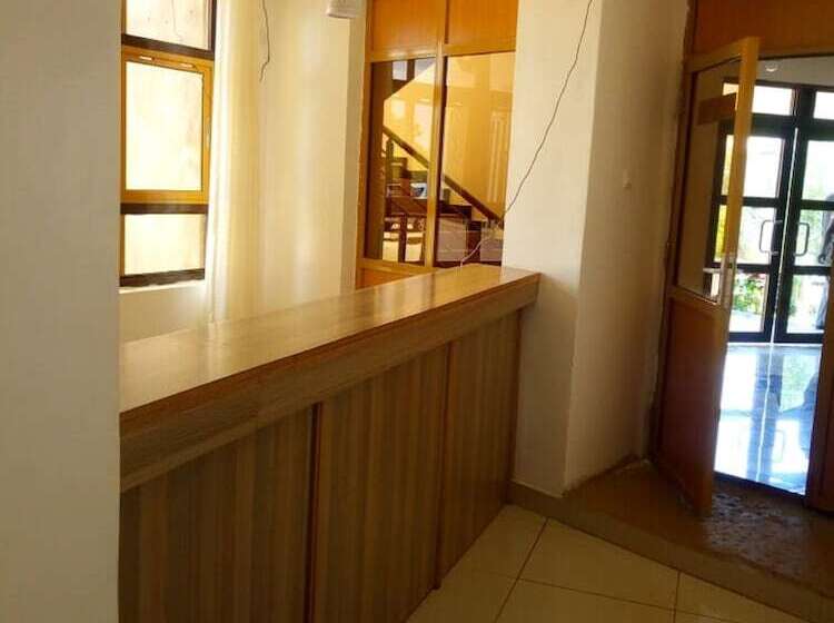 בית מלון כפרי Pazuri Kitale Highway View