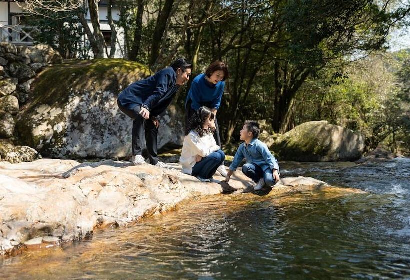 Otel Riverside Lodge