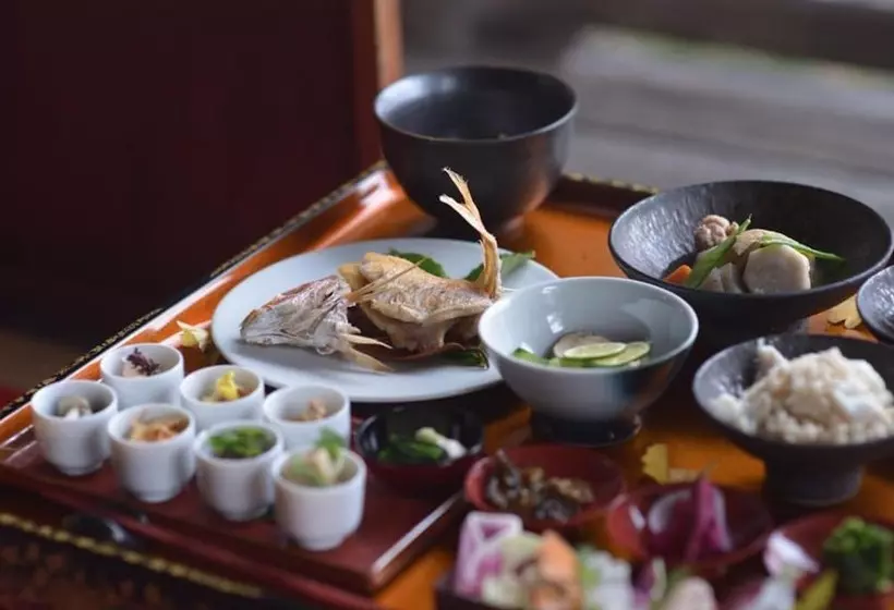 Nipponia Hotel Ozu Castle Town