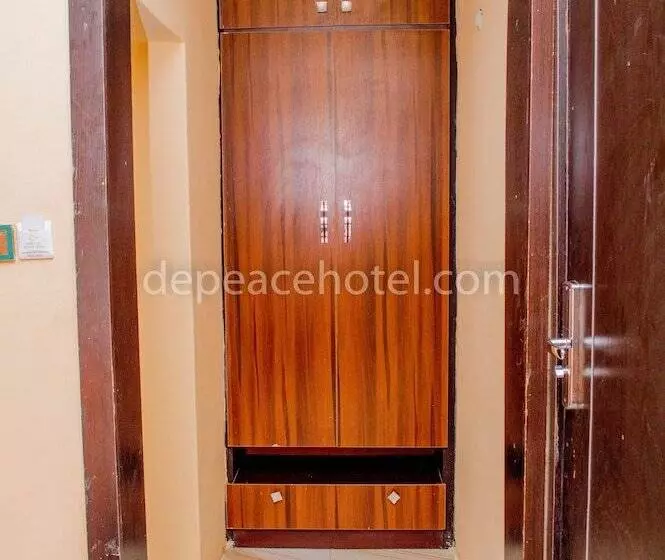Peace Hotel And Suites