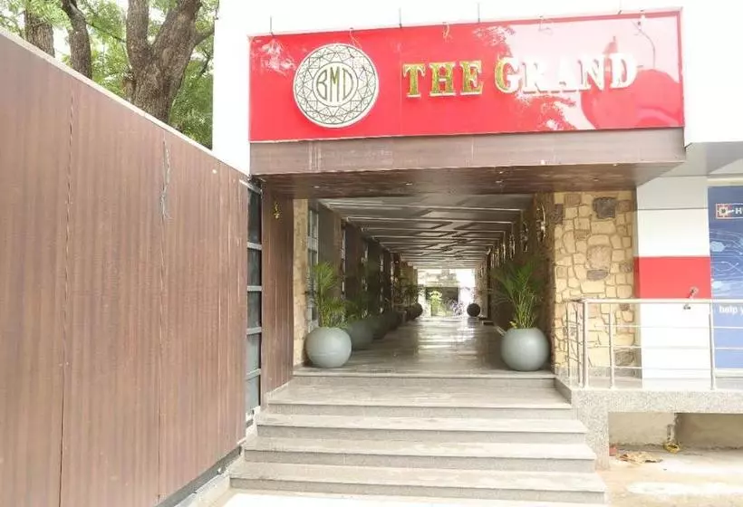 Hotel Bmd The Grand