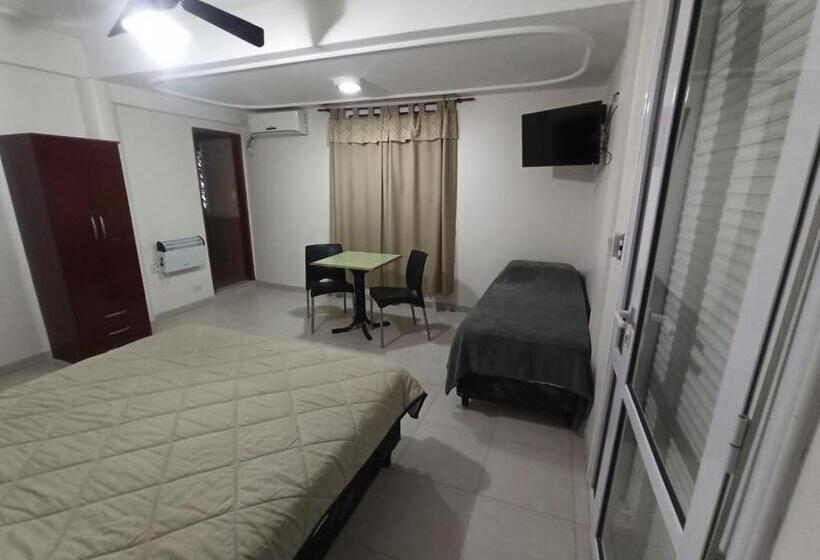 ホテル El Descanso