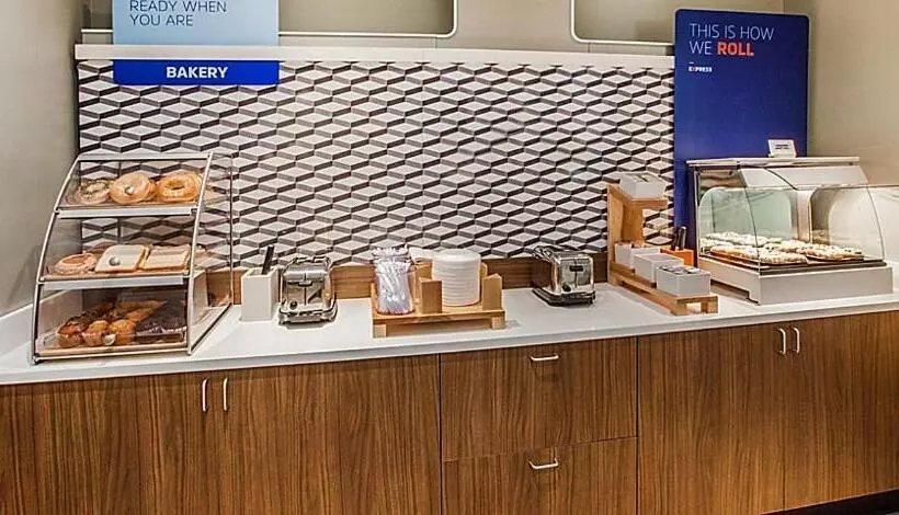 ホテル Holiday Inn Express & Suites   Lumberton, An Ihg