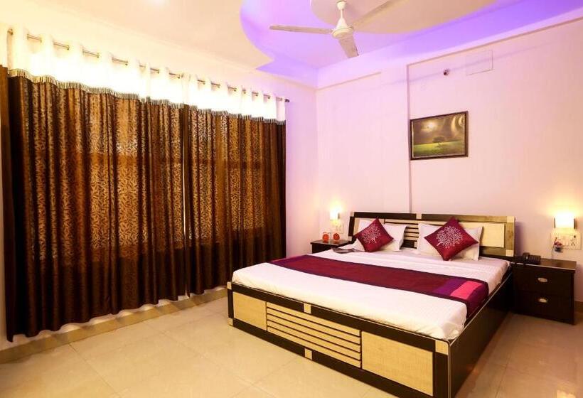 호텔 Oyo 5799 Plaza Inn