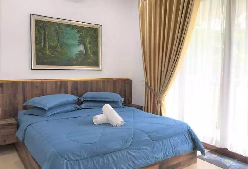 Hotelli Oyo 90332 Jentayu Homestay Pontian