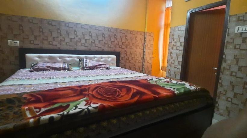 Hotel Pop 82321  Dream