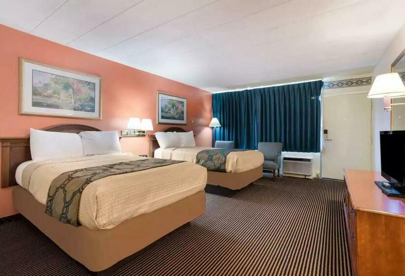 Отель Royal Inn Clearfield