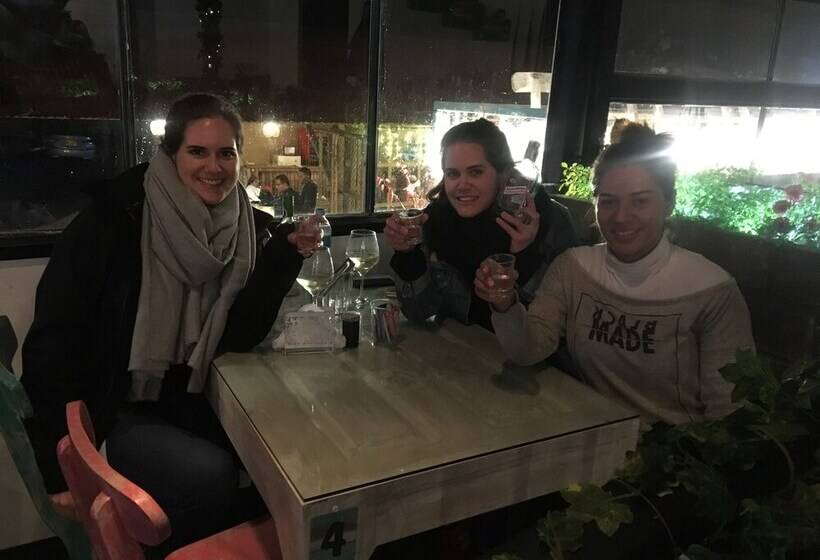 پانسیون Apartahotel Bareque Centro