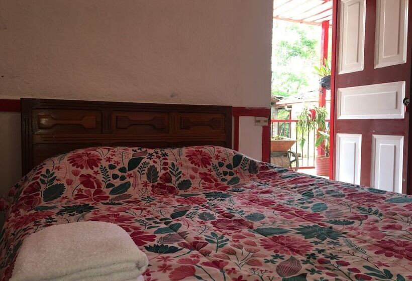 پانسیون Apartahotel Bareque Centro