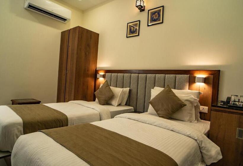 Rabbit Ratnam By Udaipur Hotels