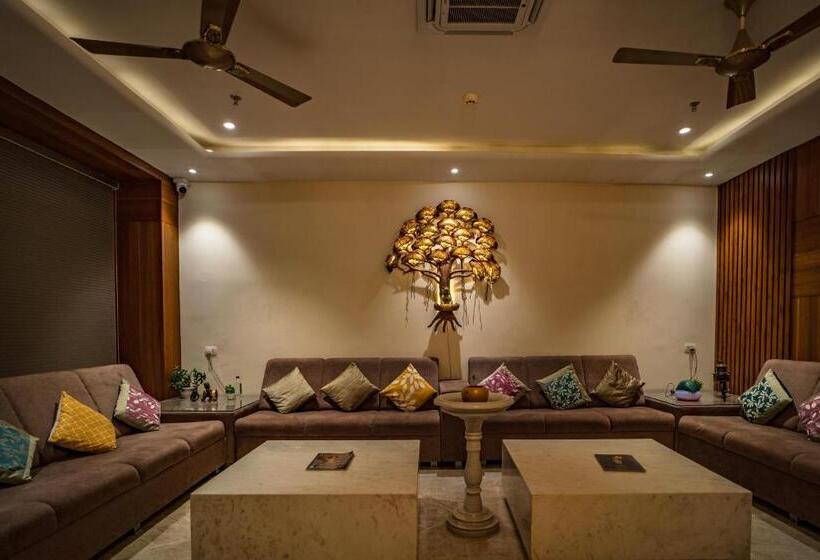 Rabbit Ratnam By Udaipur Hotels