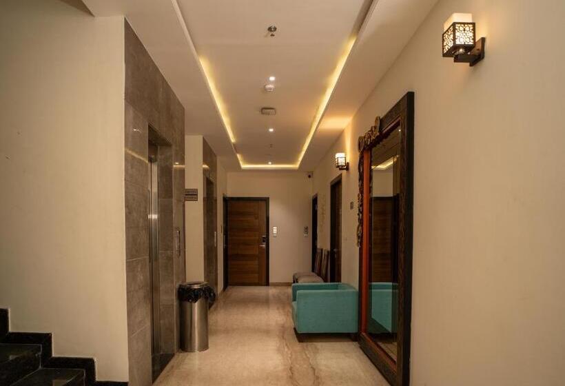 Rabbit Ratnam By Udaipur Hotels