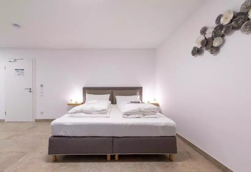 Seepension Ostertach   Am Leitgeringer See