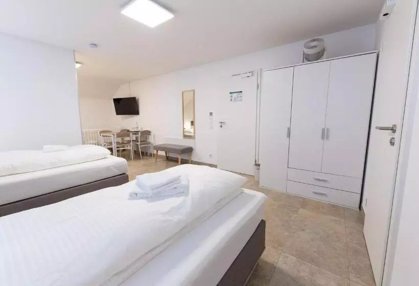 Seepension Ostertach   Am Leitgeringer See