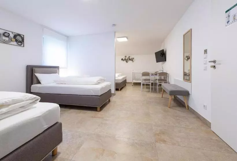 Seepension Ostertach   Am Leitgeringer See