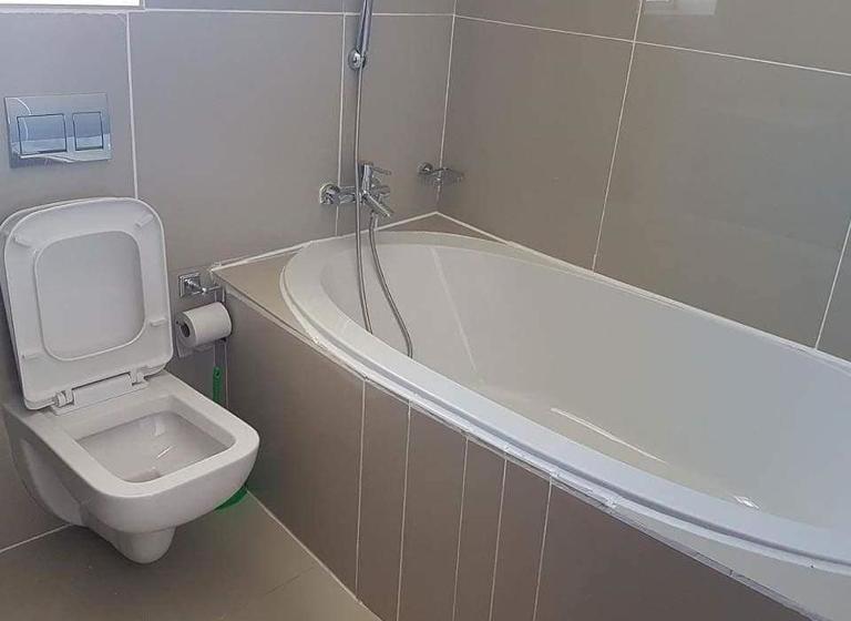 Aamiaismajoitus (B&B) Ebi Okeng Attorneys Inc, 11 Byron Road Table View