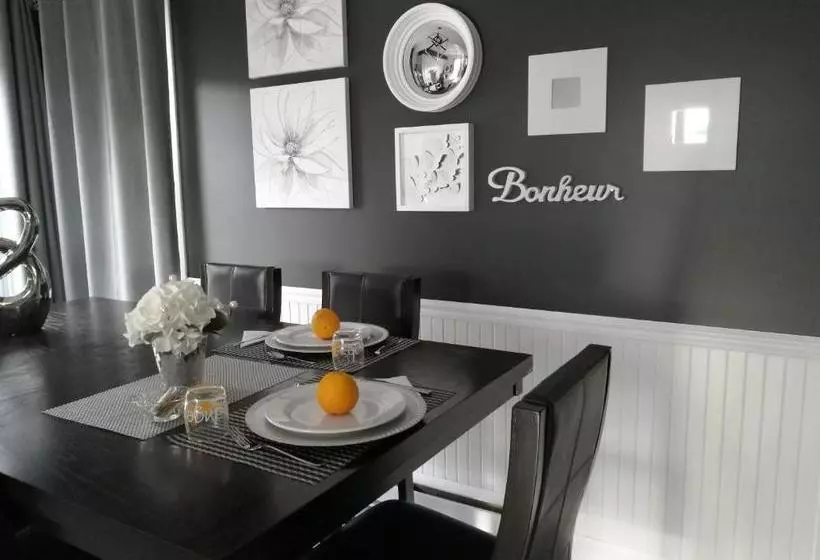 Aamiaismajoitus (B&B) Gîte Shoreline De La Terre à La Mer