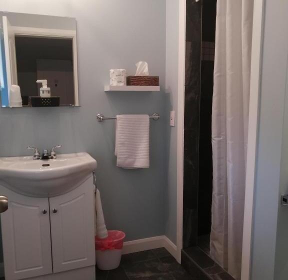 住宿加早餐  Gîte Shoreline De La Terre à La Mer