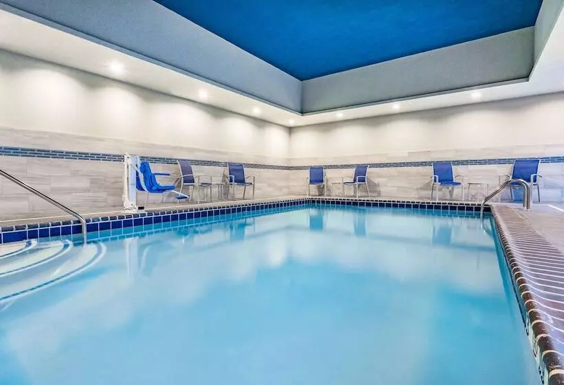 Hotelli Laquinta Suites By Wyndham South Bend Notre Dame Area