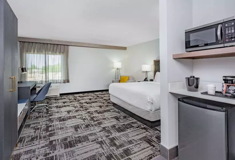 Hotelli Laquinta Suites By Wyndham South Bend Notre Dame Area