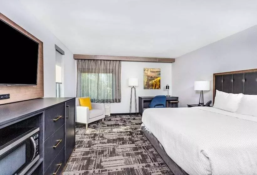 Hotelli Laquinta Suites By Wyndham South Bend Notre Dame Area