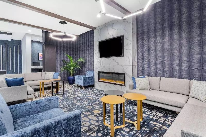 Hotelli Laquinta Suites By Wyndham South Bend Notre Dame Area