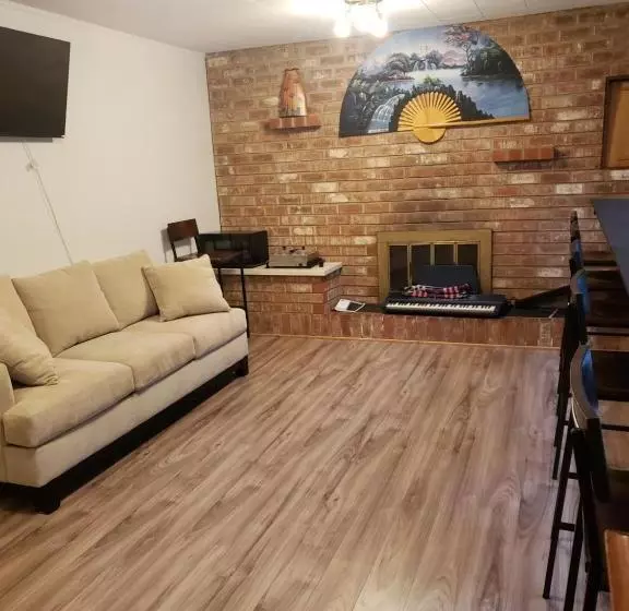 پانسیون Cedar Pond