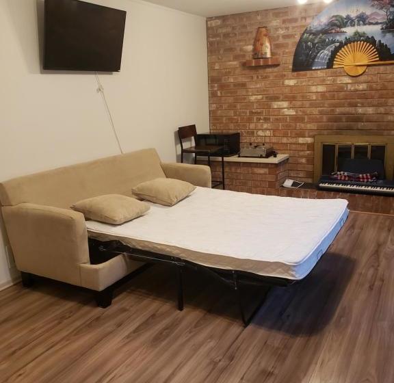 بنسيون Cedar Pond