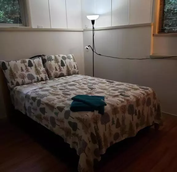 پانسیون Cedar Pond