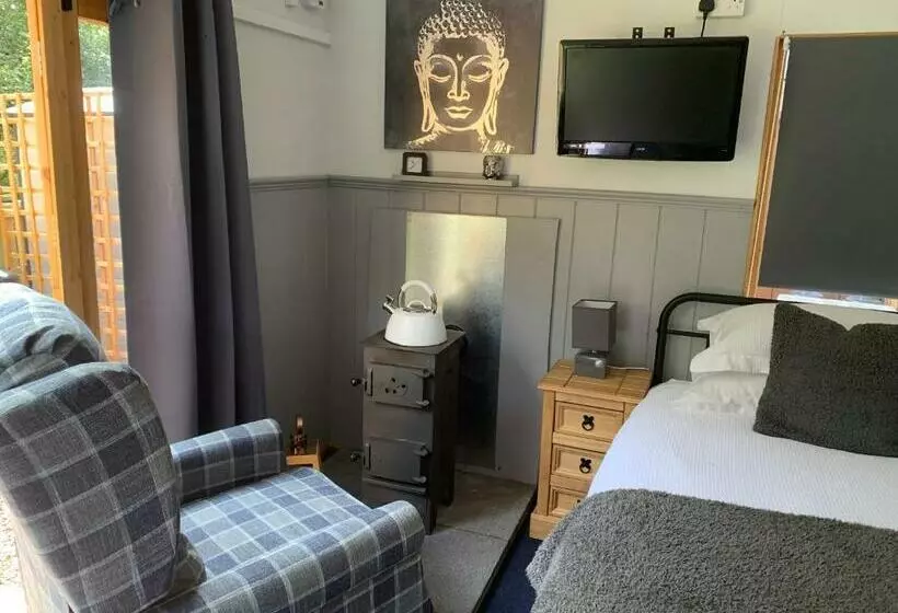 Aamiaismajoitus (B&B) Hedgehog Lodge