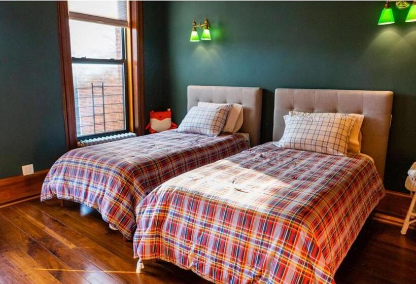 Bed and Breakfast Northern Lights Mansion