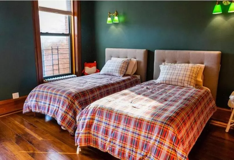 Aamiaismajoitus (B&B) Northern Lights Mansion