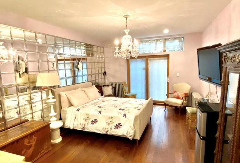 Bed and Breakfast Northern Lights Mansion